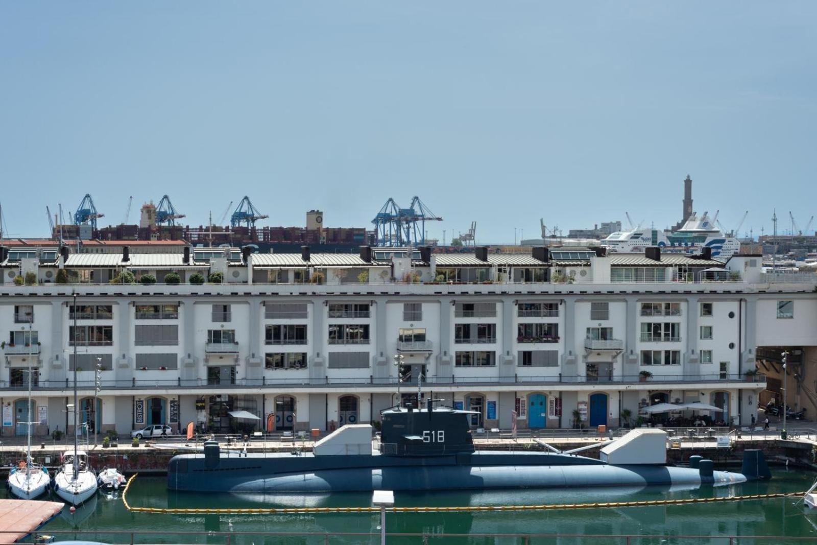 Port View Hotel Genoa Bagian luar foto