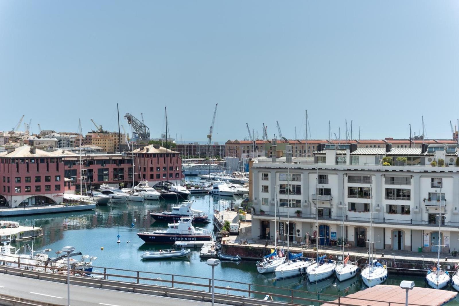 Port View Hotel Genoa Bagian luar foto
