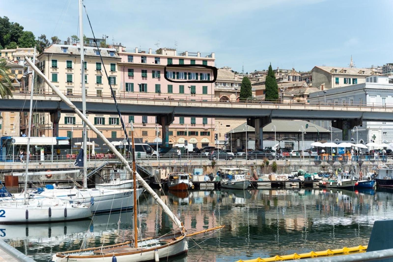 Port View Hotel Genoa Bagian luar foto