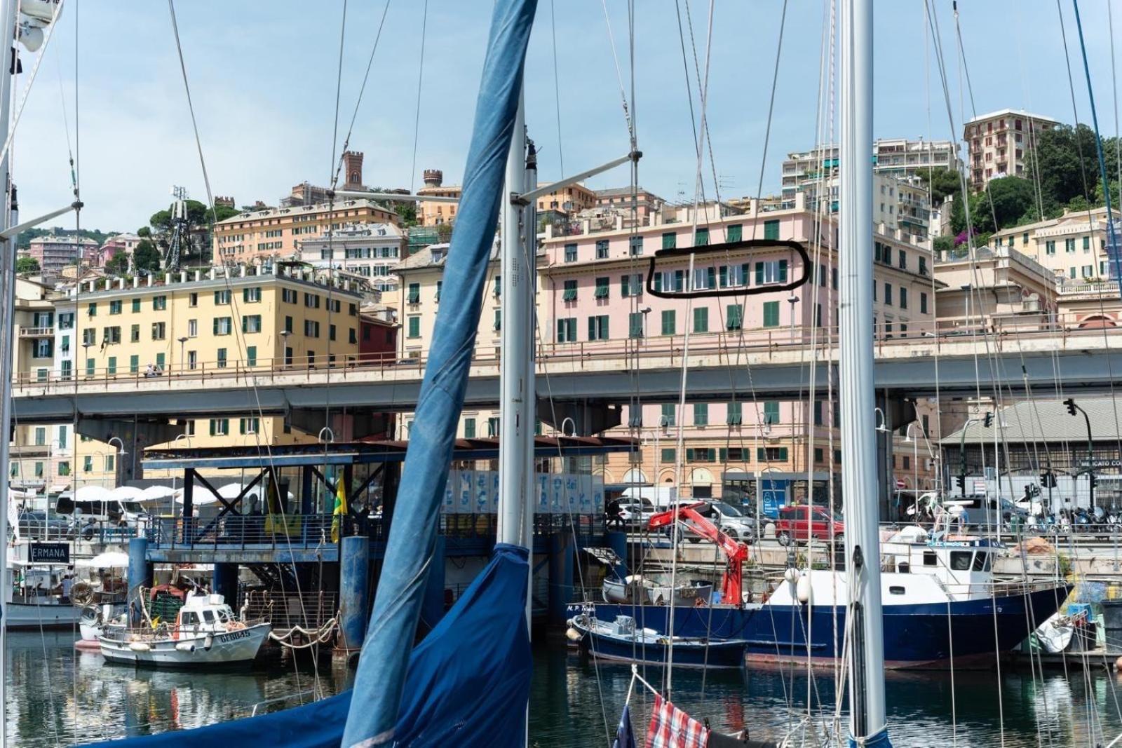 Port View Hotel Genoa Bagian luar foto